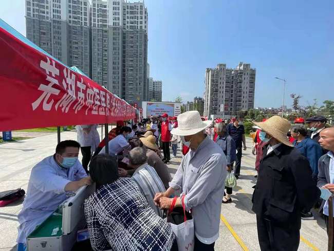 【我為群眾辦實事】  端午安康心向黨  基層義診為民生(圖1)