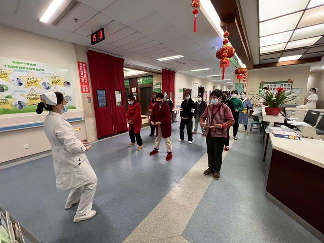 呵護女性健康  綻放美麗人生 ——我院15病區(qū)開展女性健康知識講座(圖7)