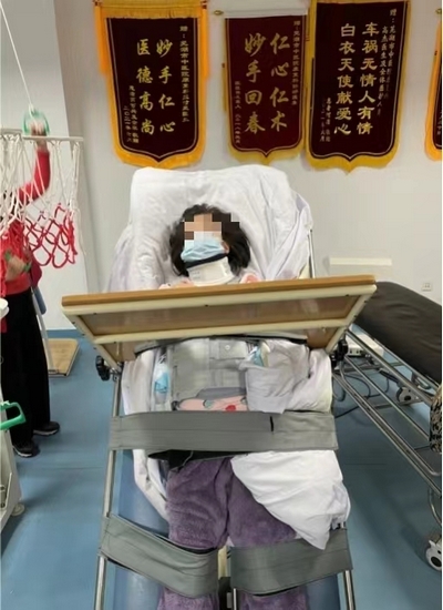 身處黑暗，心向光明——一個浴火重生的小姑娘(圖1)