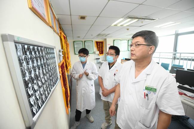 [奮進(jìn)十四五 建功新時代]蕪湖中醫(yī)醫(yī)院骨傷科:六大方向11個亞?？?中西醫(yī)結(jié)合精準(zhǔn)特色治療(圖2)