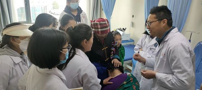 攜手并進(jìn) 砥礪前行 為百姓健康保駕護(hù)航——記浪卡子縣藏醫(yī)院 援藏醫(yī)生馬文明(圖2)