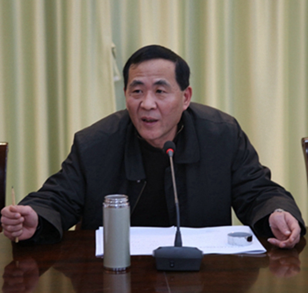 我院領(lǐng)導班子參加學校黨委中心組專題學習黨的十八屆五中全會精神及《準則》和《條例》(圖2)