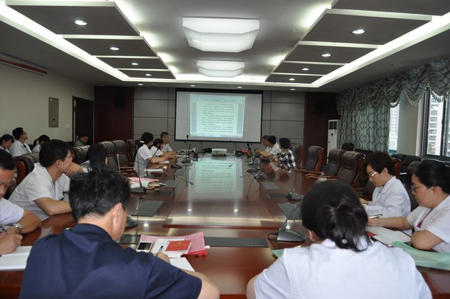 行政職能支部召開“兩學(xué)一做”學(xué)習(xí)教育專題會(huì)(圖1)