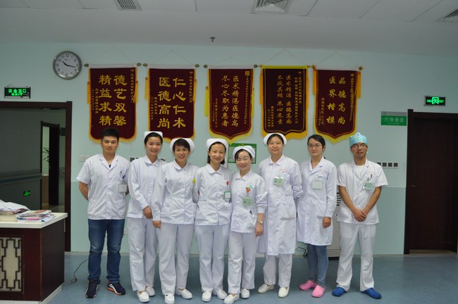 溫馨話語(yǔ)暖人心     微笑服務(wù)見真情---血液透析中心親切服務(wù)贏得患者廣泛贊譽(yù)(圖2)
