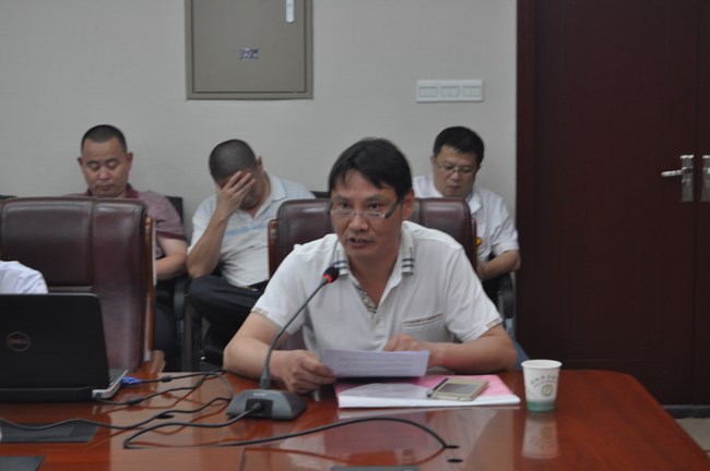 我院召開黨委中心組學(xué)習(xí)座談會  ----專題學(xué)習(xí)全國衛(wèi)生與健康大會精神(圖7)