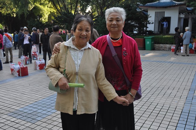 我院組織離退休職工開展重陽節(jié)游園見面會(圖4)