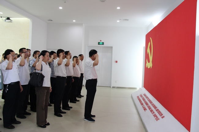 院黨委參觀省黨風(fēng)廉政教育展(圖4)