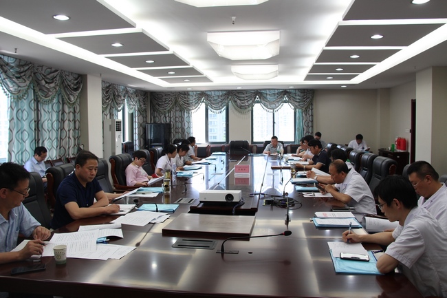 民主決策，科學管理——各代表團分組討論(圖1)