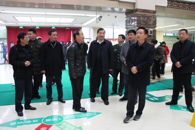 省退役軍人事務(wù)廳副廳長梅德林一行 蒞臨我院檢查指導(dǎo)雙擁工作(圖1)