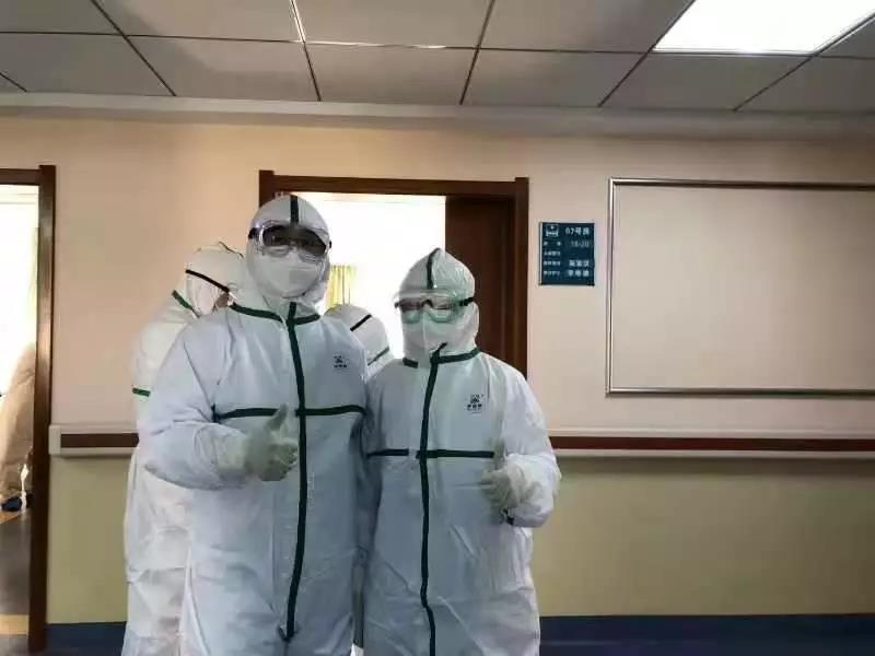 【讓黨旗在防控一線高高飄揚】戰(zhàn)勝病魔！一個都不少平安歸隊！——蕪湖市首批援助湖北醫(yī)療隊隊員的“前線日記”(圖5)