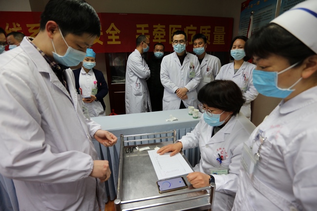 “不忘初心，牢記使命” ——外科二支部開展臨床打結(jié)比賽主題黨日活動(圖2)
