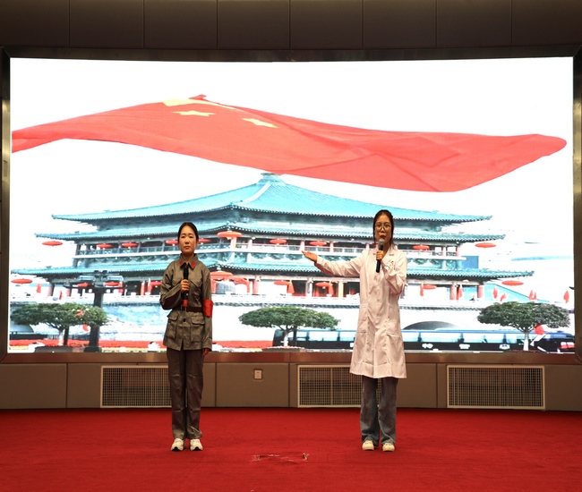 2《穿越百年的對話，奮斗正青春》 (復(fù)制).jpg